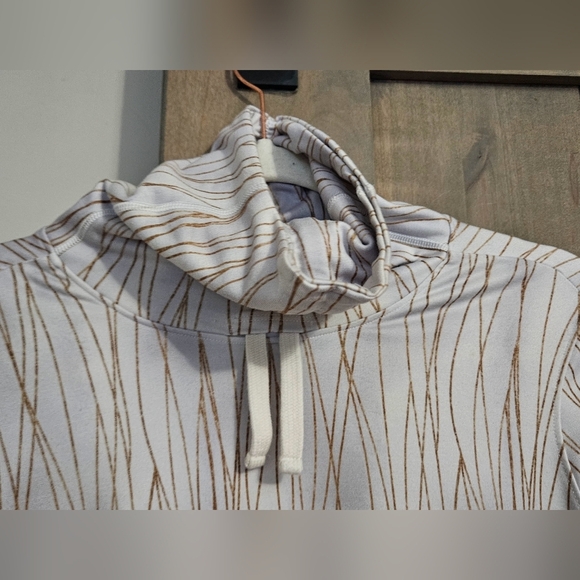 CALIA by Carrie Underwood WarmPullover Entwined Smooth Silver.Sweatshirt. Size S - Picture 4 of 12